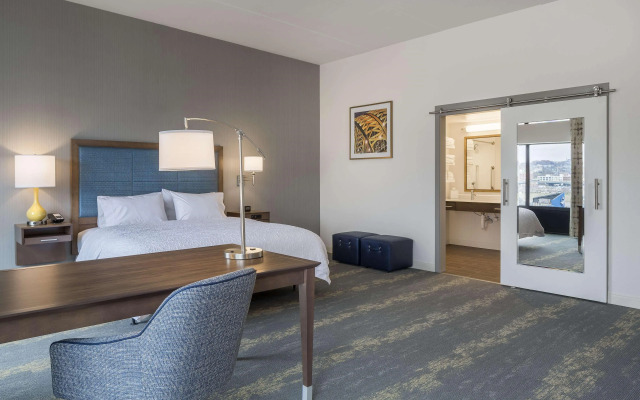 Hampton Inn & Suites Newport/Cincinnati