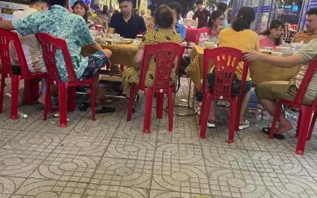 Holiday Cua Lo Hotel