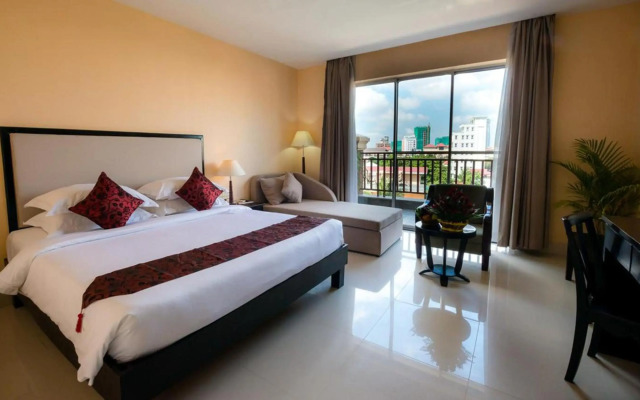 Almond Hotel Sothearos