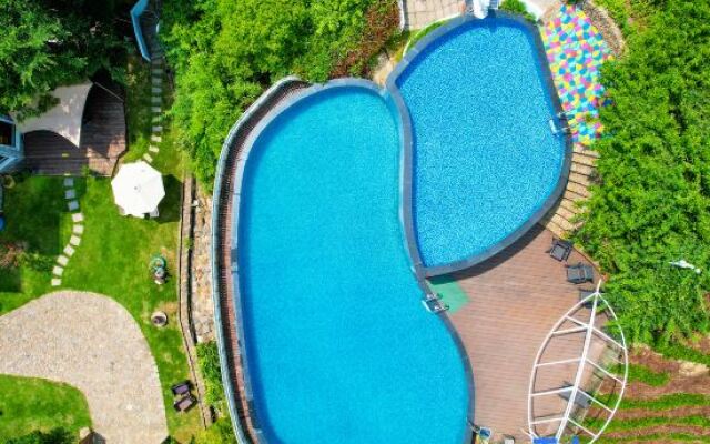 Huzhou Xisai  mountain col in the courtyard home stay