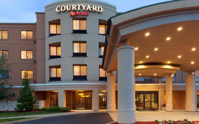Courtyard By Marriott Farmington