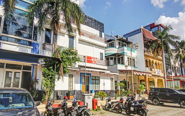 RedDoorz near Mall Of Indonesia