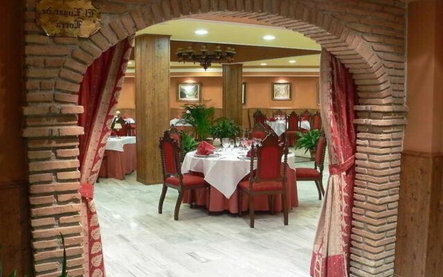 Hotel Reyes Ziríes