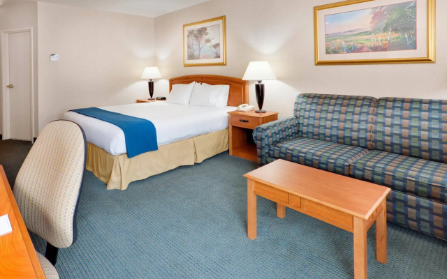 Holiday Inn Express Southington by IHG