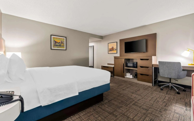 Courtyard By Marriott Cancun Airport