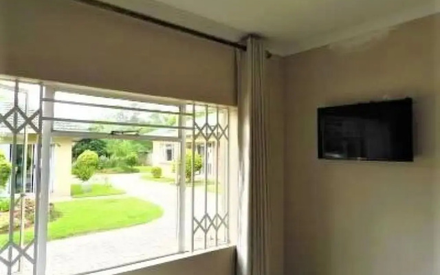 2 Bed Apartment With En-suite Kitchenette - 2064