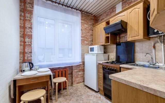 FlatHome24 on Yaroslavskiy 38