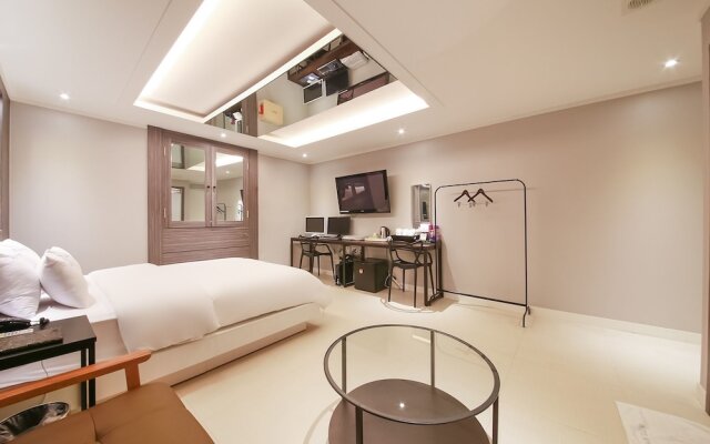 Hotel Kino