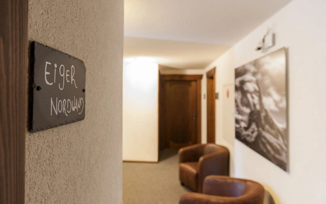 Hotel Basecamp