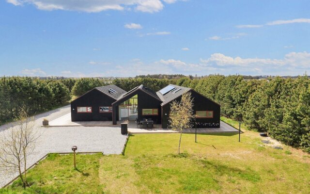 10 Person Holiday Home in Jerup