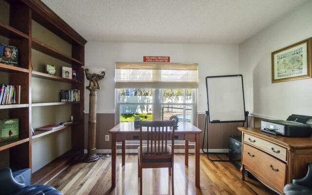 Tampa Bay- Large Pool home- Private Heated Pool!