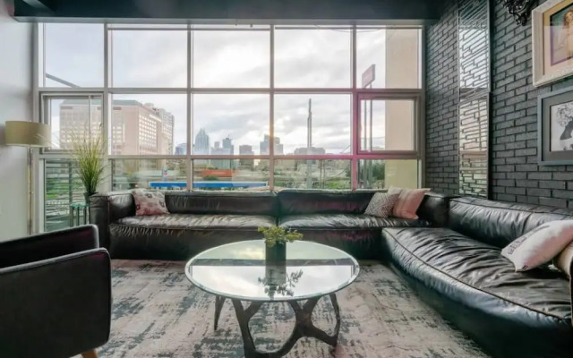 Swanky Townhome