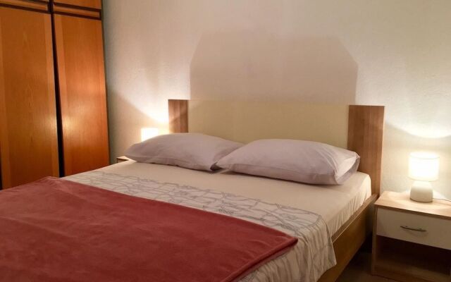 Apartments Peronja Jelsa Seafront