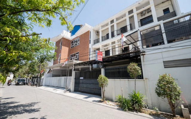 RedDoorz @ Graha 99 Simomulyo