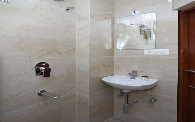 OYO 10608 Hotel City Palace