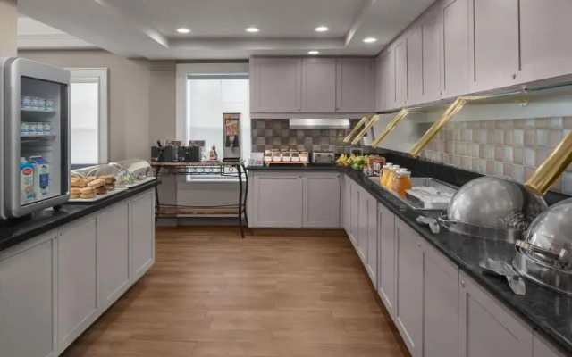 Residence Inn Long Island Holtsville