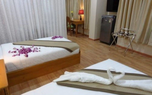 Royal Khattar Hotel