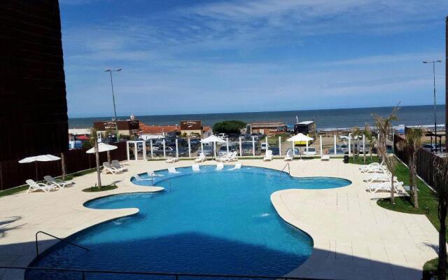 Hotel Reviens