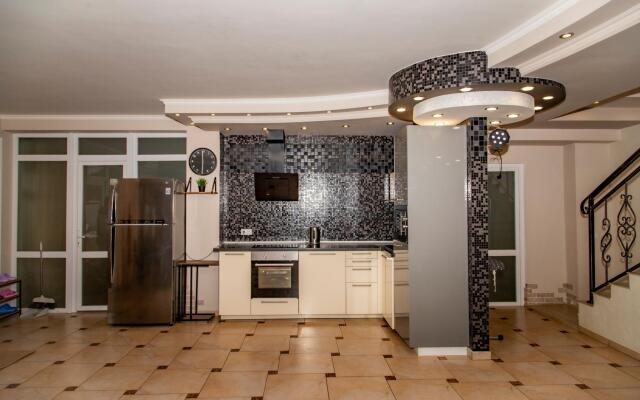 Villa Residence White House