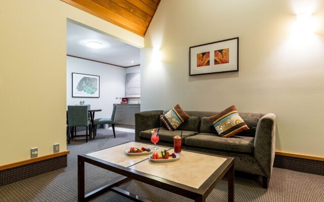 Distinction Te Anau Hotel And Villas