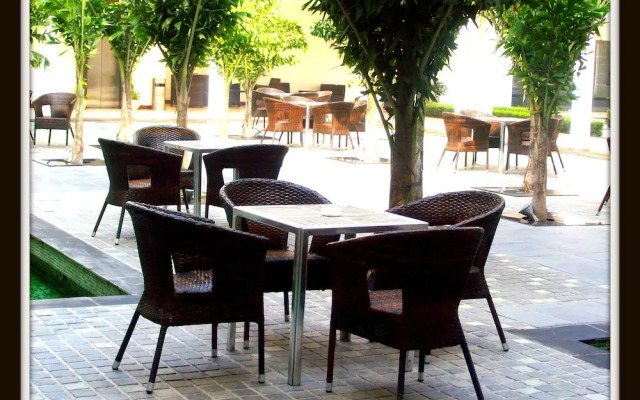 TreeHouse Hotel Club & Spa