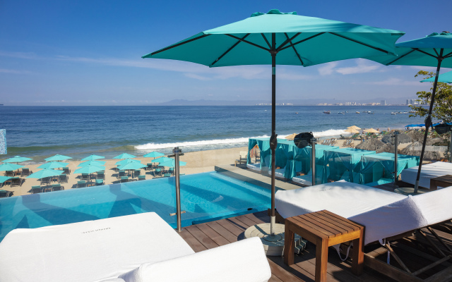 Almar Resort Luxury Beach Front Experience
