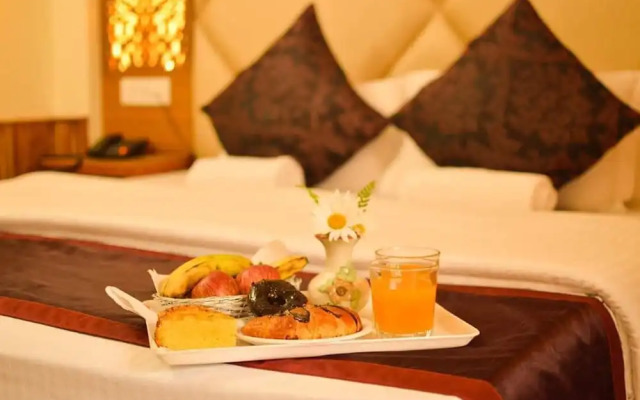OYO 13836 Hotel Manu Vatika