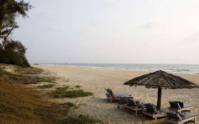 Varca Palms Beach Resort