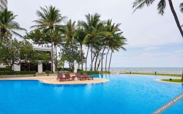 Baan LonSai Beachfront Condominium