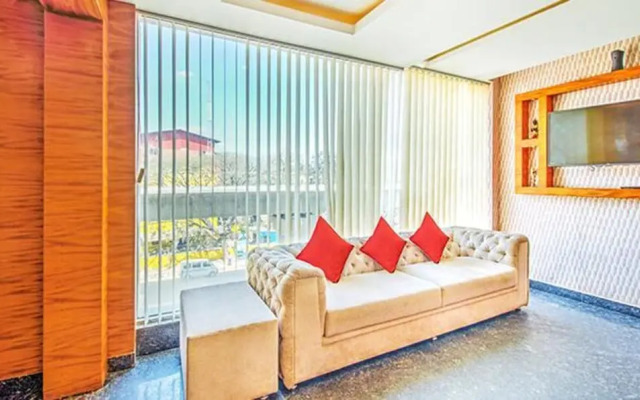 FabHotel Royal Stay I
