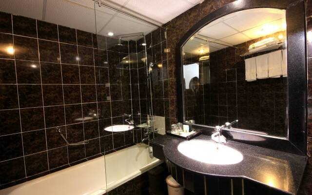 Hanoi Crystal Hotel