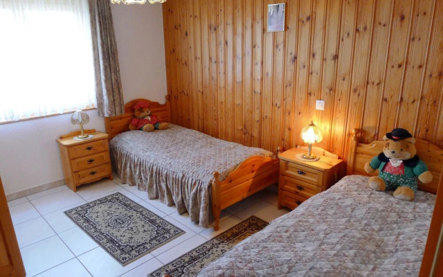 Apartment Appartement 13