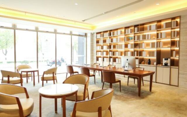 Ji Hotel (Jiaxing Nanhu Shangwu Avenue)