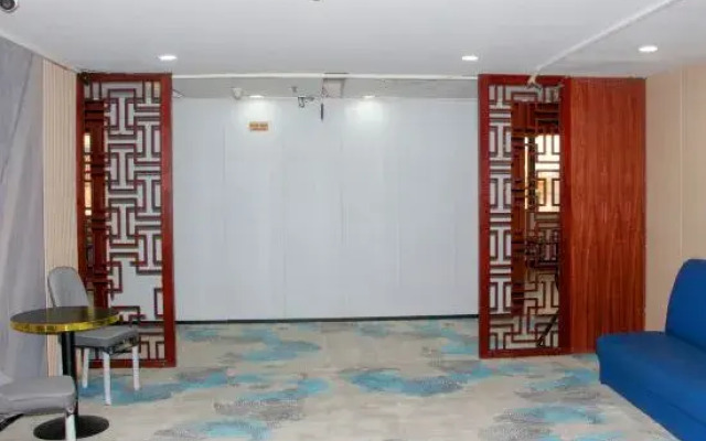 Huilong Hotel