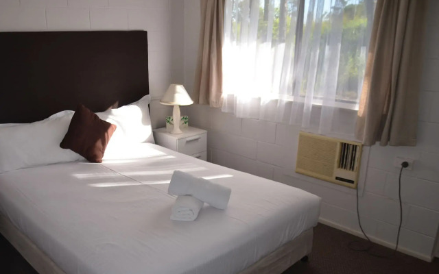 Puffers Inn Logan Motel