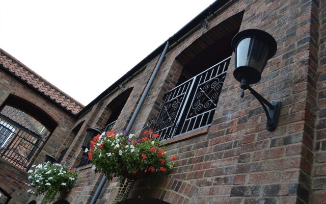 The Exchange Coach House Inn