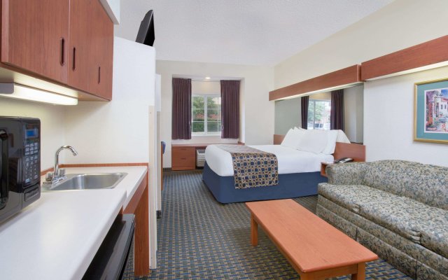 Microtel Inn & Suites by Wyndham Leesburg/Mt Dora