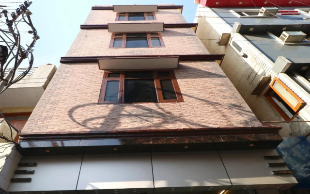 OYO 27669 Harkirat Niwas