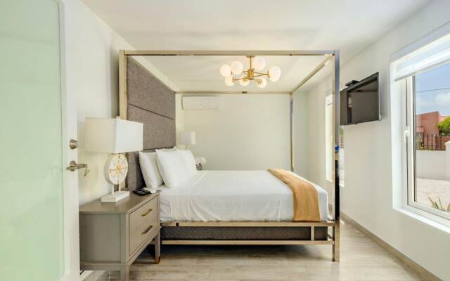 NEW Modern 3 Bedroom 10 Minute Walk to the Beach