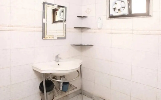OYO Rooms Karol Bagh 8-41