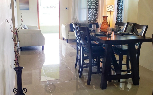 Serenity Retreat Villa Drax Hall