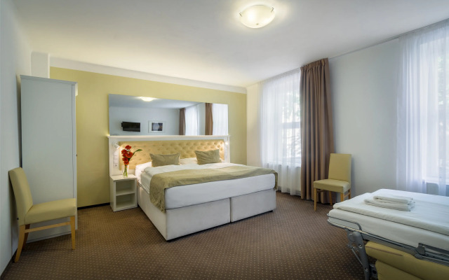 Hotel Taurus