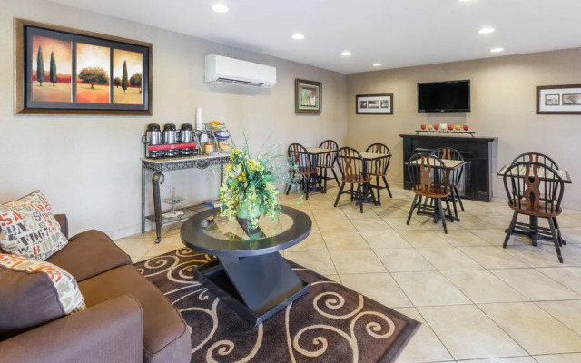 Days Inn By Wyndham Central City