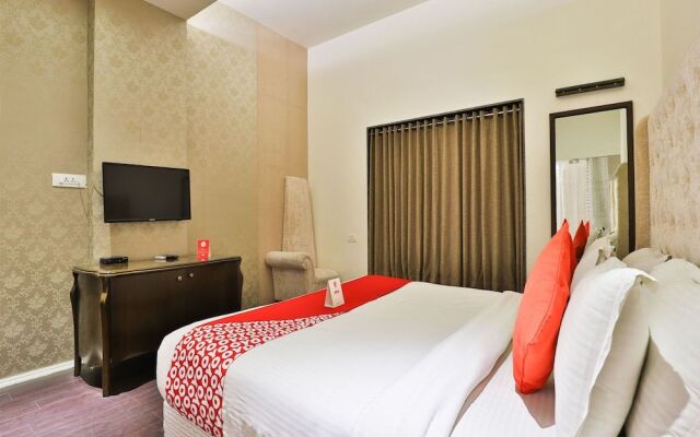 OYO 13479 Hotel Grand Nakshatra