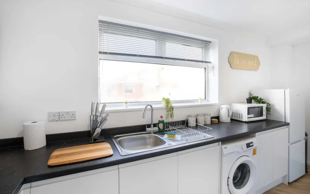 Modern - 2 Bed - Free Parking