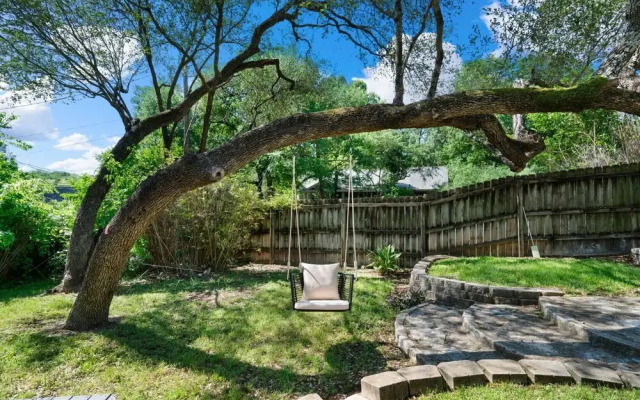 3 Separate Homes Walkable to Soco