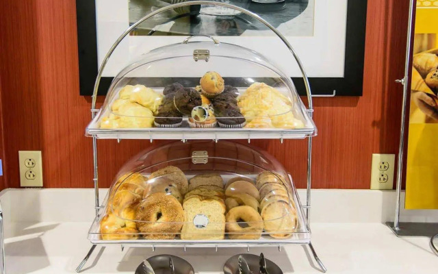 Hampton Inn Houston-Pearland