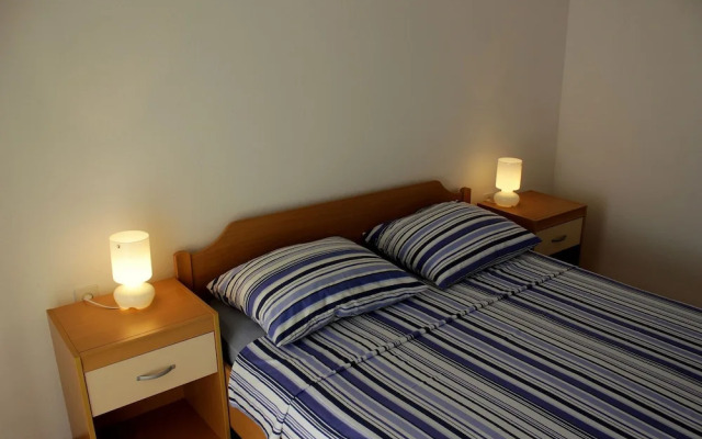 Davor - 20m From sea - A3