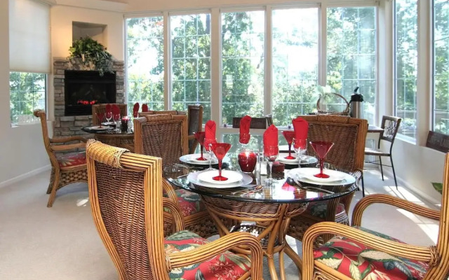 Inn at Harbour Ridge Bed & Breakfast