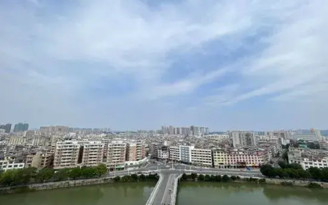 Gold and Silver Business Hotel Huaiji